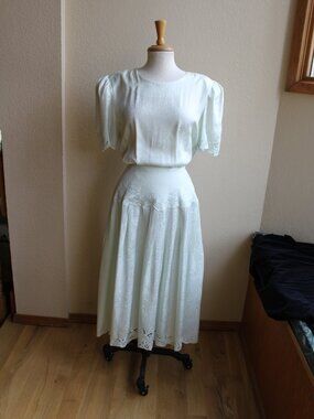 Nancy Johnson Vintage 80's 100% silk Pale Green Dress Cottagcore 10